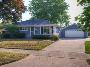 742 Harker Ave, Hartford, WI 53027