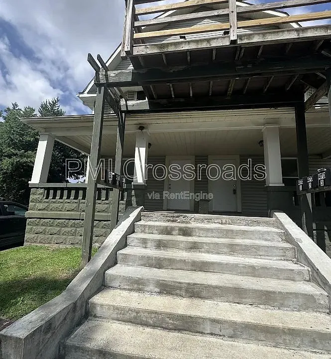 472 Sumner St #1