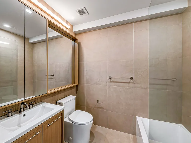 250 W 49th St #82305 — Photo 10