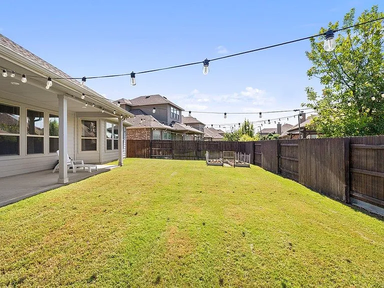 3307 Columbus Way — Photo 35