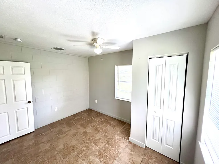 1216 E Hazzard Ave — Photo 6