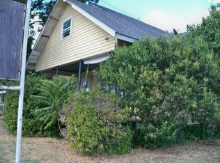 915 S Commercial Ave, Coleman, TX 76834