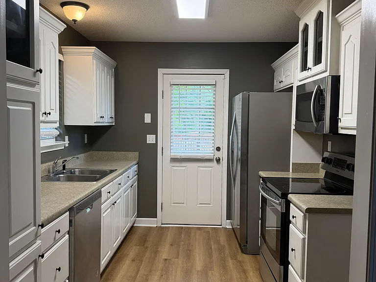 693 Cotton Branch Dr — Photo 3