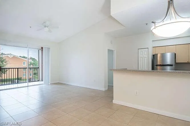 2 bed, 2.0 bath, 1059 sqft, $1,800 — Photo 4