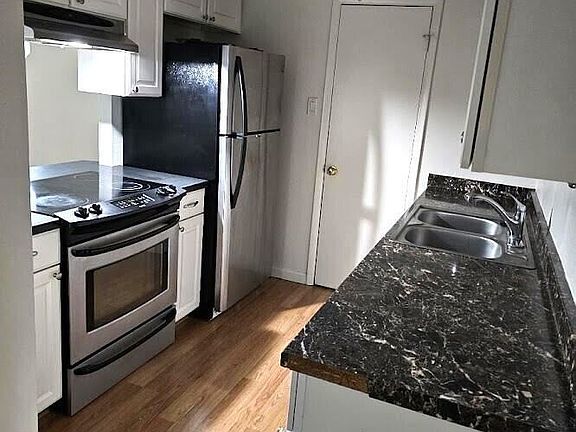 3rd image of 6811 S Bonarden Ln