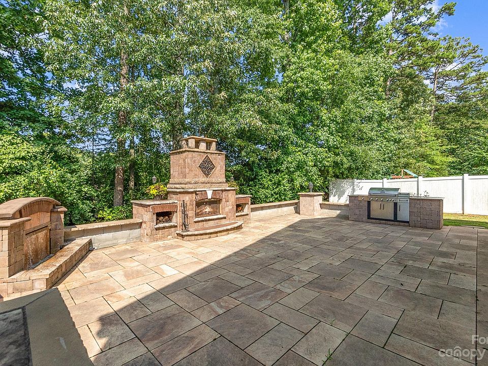 1st image of 6404 Goldenfield Dr
