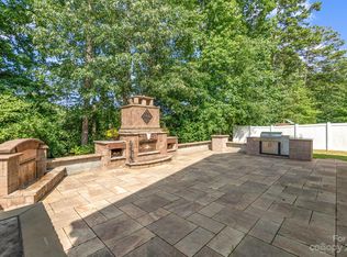 6404 Goldenfield Dr, Charlotte, NC 28269