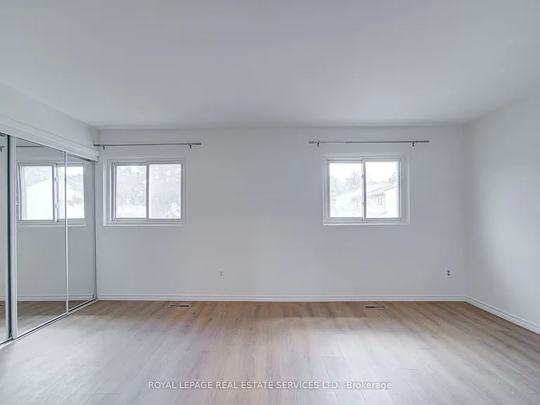 3500 Glen Erin Dr #4 — Photo 18
