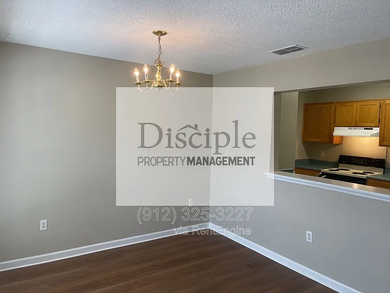 22 E Dubois St #7A — Photo 4