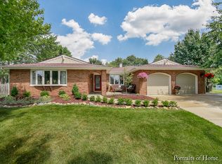 9 Mendon Ln, Schaumburg, IL 60193