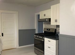 215 High St FLOOR 2, Westerly, RI 02891