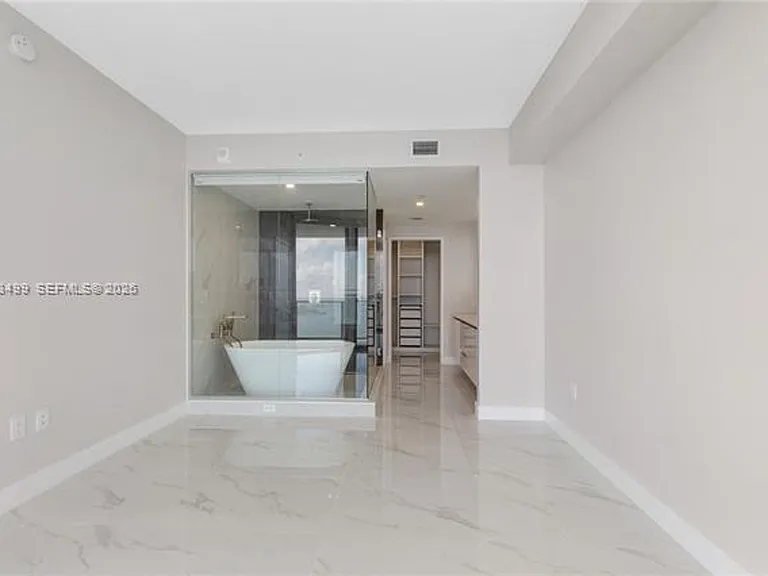 700 NE 24th St #4206 — Photo 20