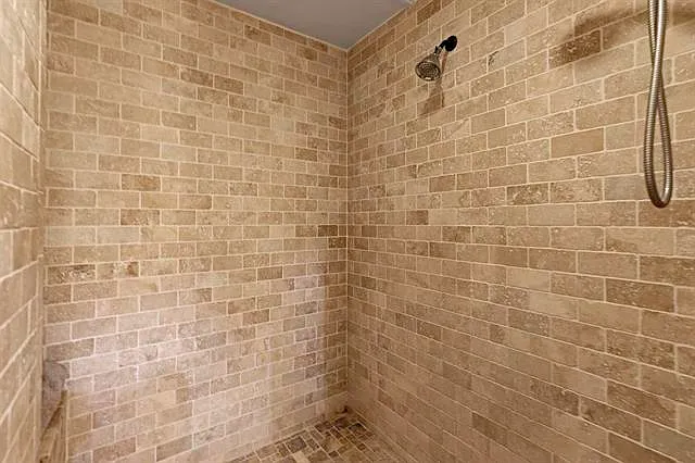409 N Main St — Photo 21