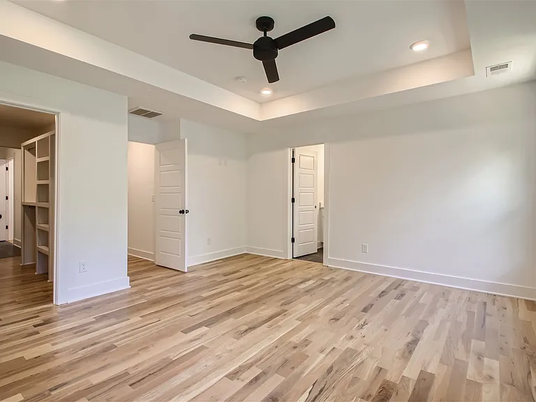 428B W Bend St — Photo 14