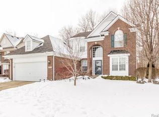 43910 Stonebridge Dr, Van Buren Township, MI 48111