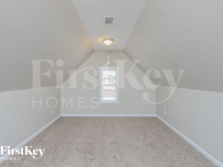 1000 Medinah Dr — Photo 7