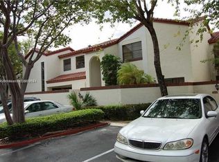 329 Ives Dairy Rd APT 3, Miami, FL 33179