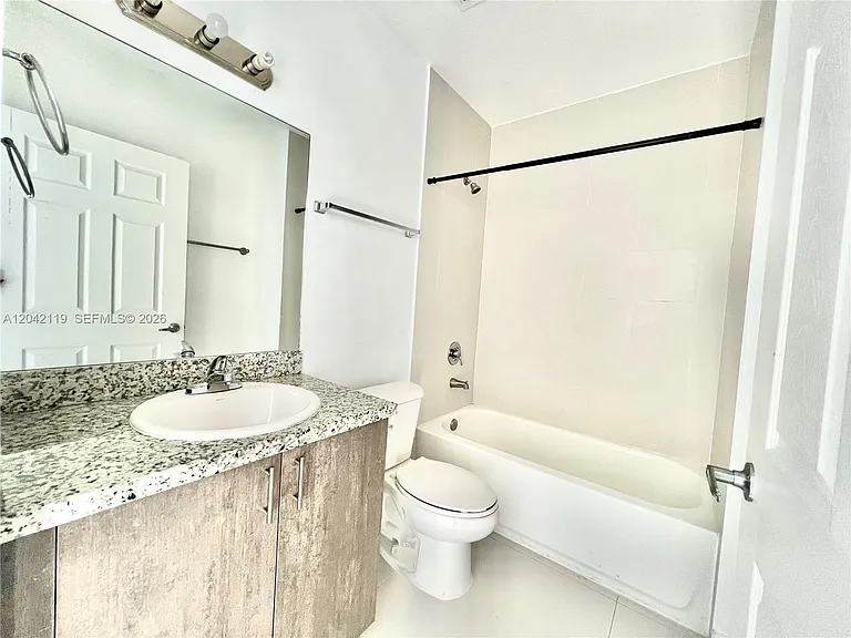 440 E 27th St #204 — Photo 7