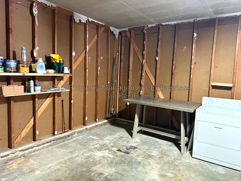 2301 N Warren Ave — Photo 39