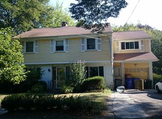 207 Wolcott Rd, Brookline, MA 02467