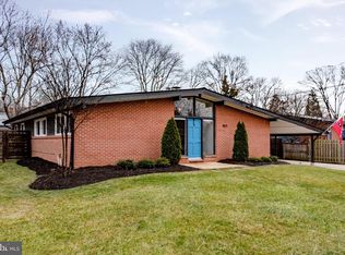 8621 Camden St, Alexandria, VA 22308