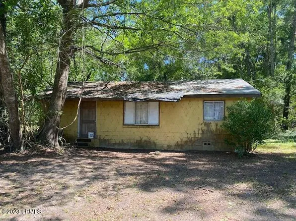 41 Pine Grove Rd, Beaufort, SC 29906