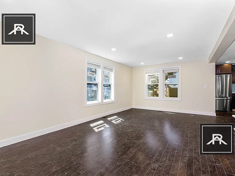 70-72 Stanley Ave #1 — Photo 19