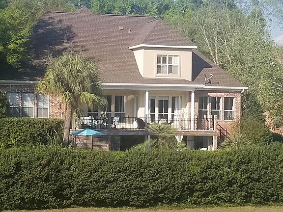 View of private back yard