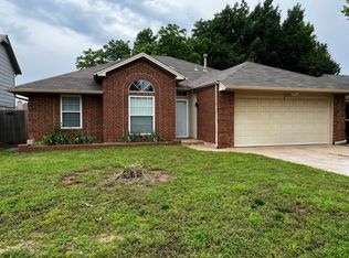 16905 Applewood Dr, Edmond, OK 73012