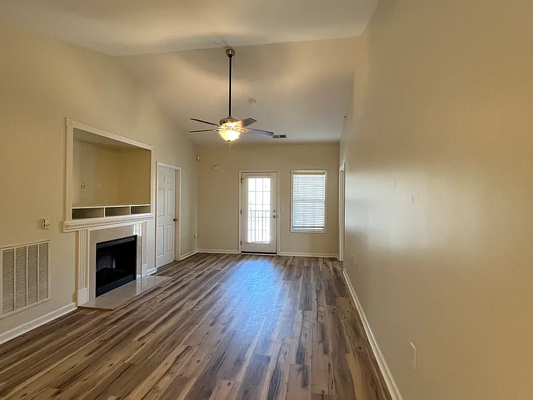 616 Marshtree Ln #301 — Photo 13