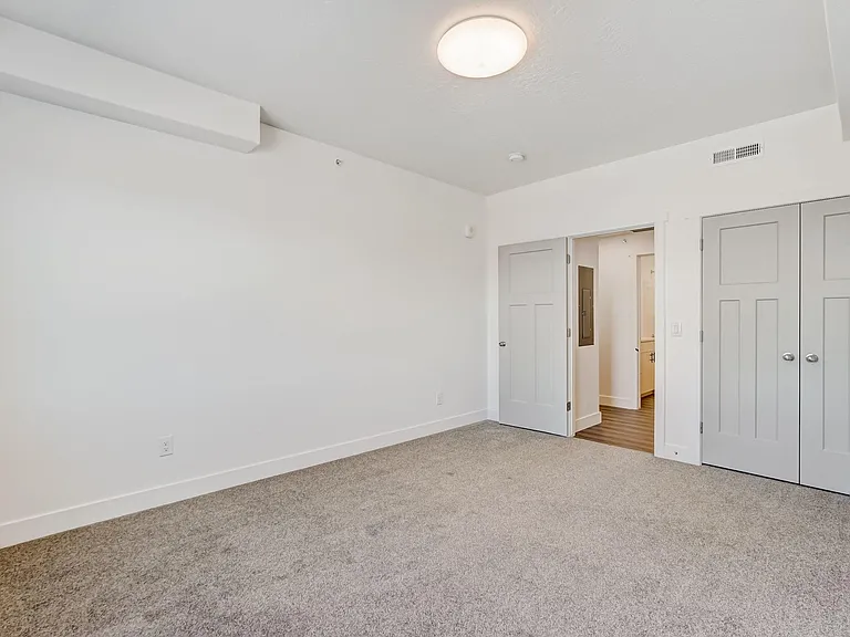 South Ridge Apartments — Photo 20