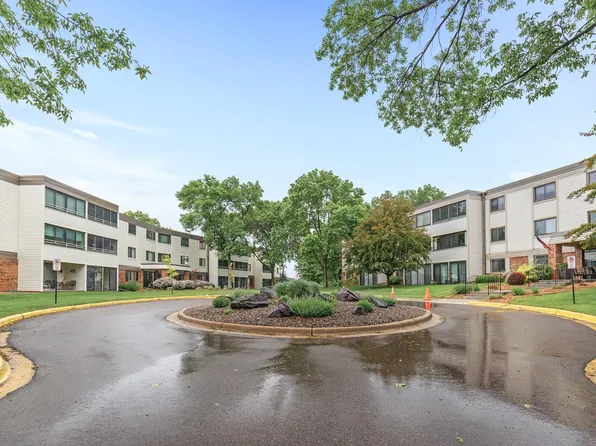 10540 43rd Ave N APT 303, Plymouth, MN 55442