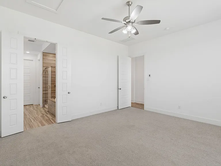 1905 Rhea Ct — Photo 14