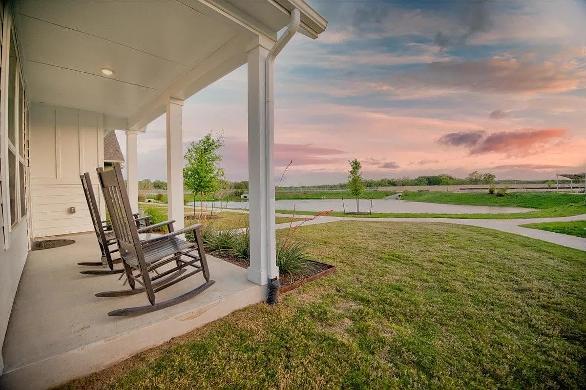 1 bed, 1.5 bath, 1030 sqft, $1,950 — Photo 2