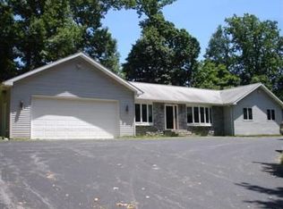92755 Anchor Dr, Benton Harbor, MI 49022