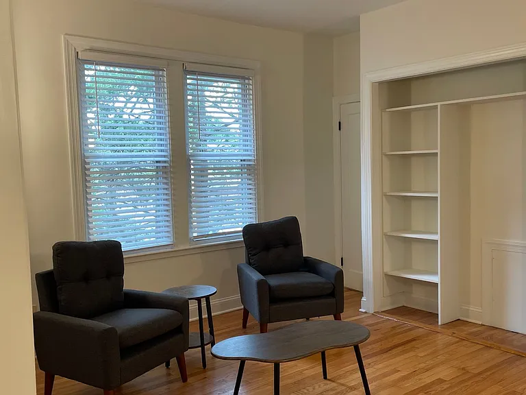 Guilford Apartments — Photo 10