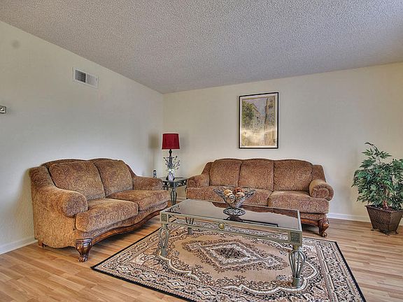 3rd image of 1751 Pine Hollow Cir