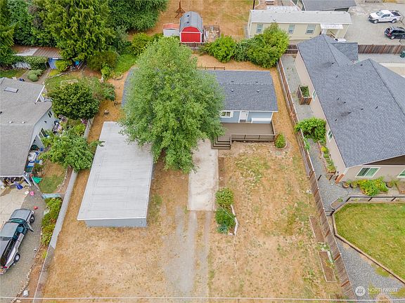 2nd image of 4915 144th Street E