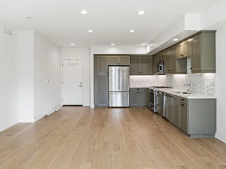 627 Deep Valley Dr #Penthouse 620 — Photo 4