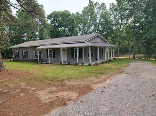 1703 County Road 39, Deatsville, AL 36022
