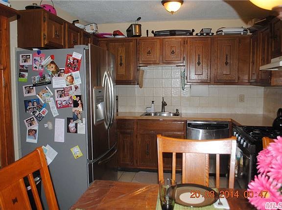 3rd image of 523 Lake Ct
