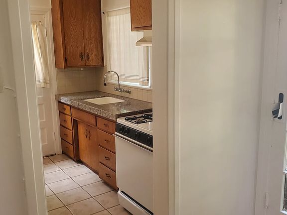 5th image of 1118 20th St