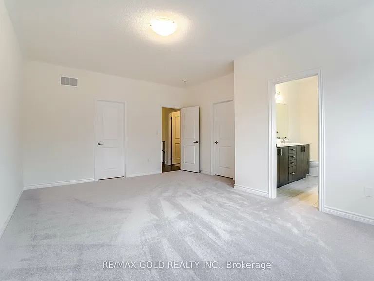 26 Del Grappa St — Photo 25