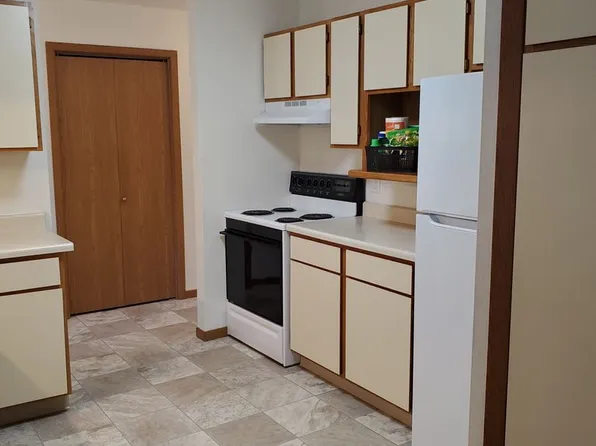 Sunny Meadows Apartments, 25-33 S 7th Ave #25, Winneconne, WI 54986