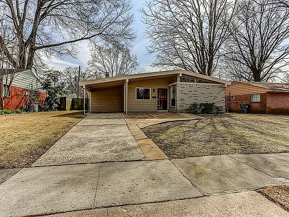 3rd image of 1305 Dogwood Dr