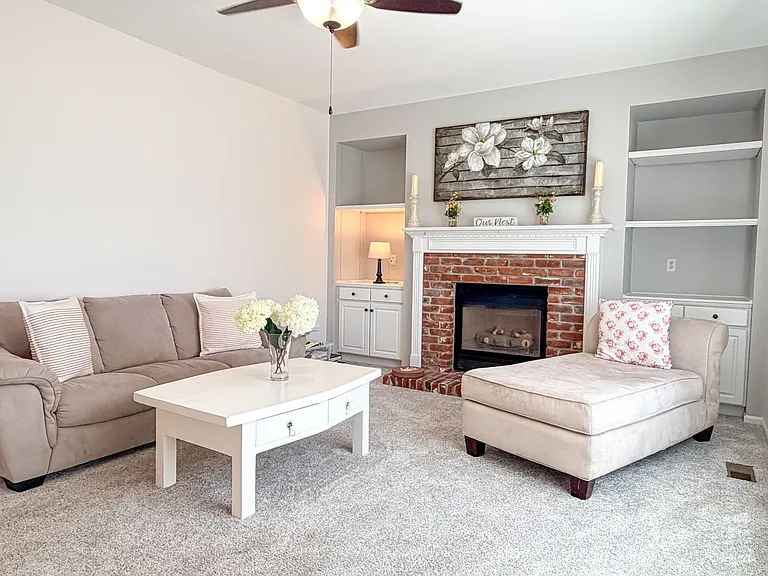 9794 Newcastle Dr — Photo 11