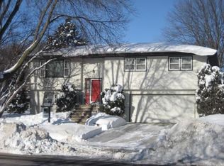 2504 W 33rd St, Sioux Falls, SD 57105