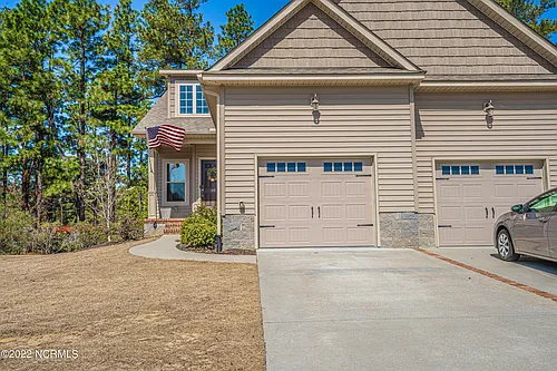 10 Cypress Cir Photo 1