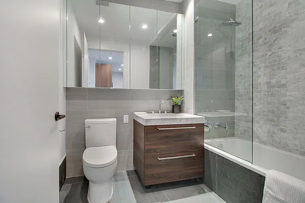 Rented by EXR | media 51