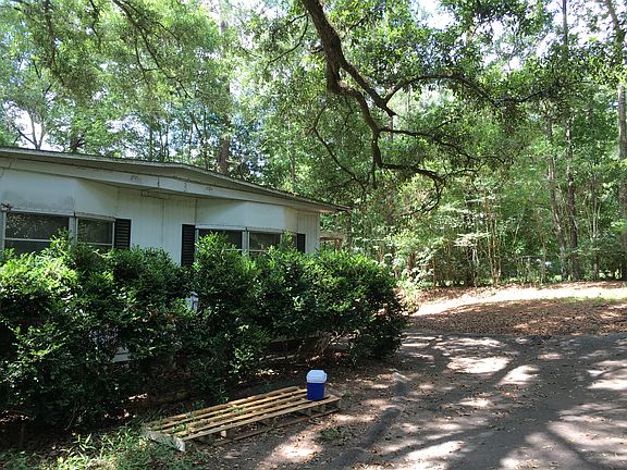 2nd image of 1410 Janet Dr